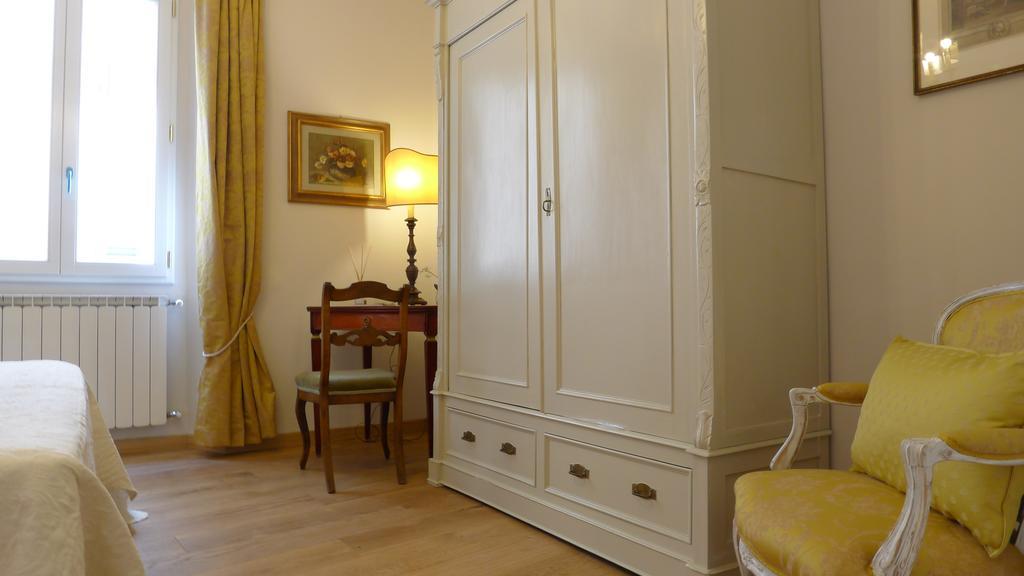 Ferienwohnung Arlecchino Florenz Zimmer foto